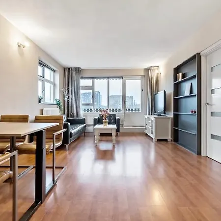 Historical Center Lägenhet *